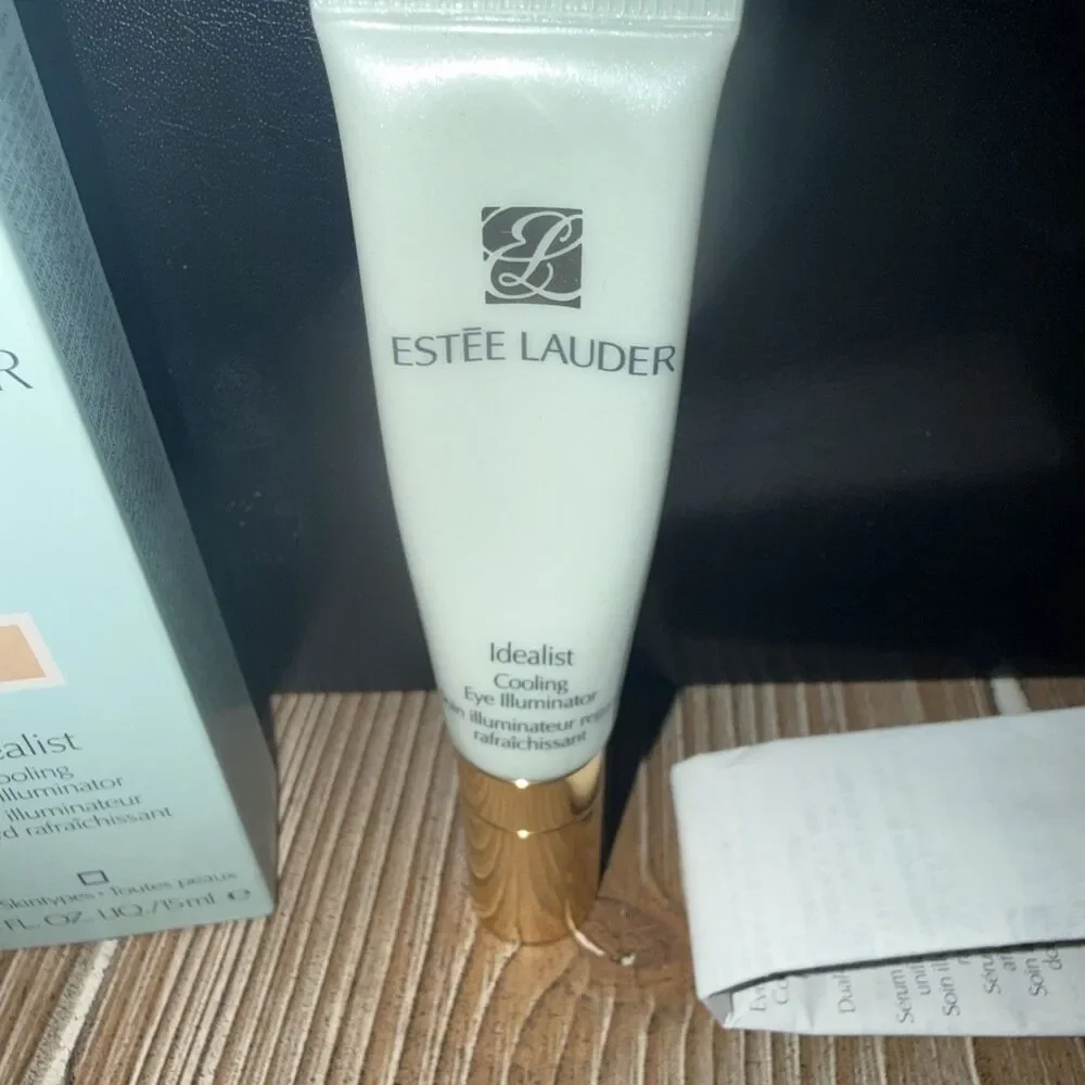 ESTEE LAUDER Idealist Cooling Eye Illuminator LIGHT-MEDIUM .5 fl oz 15 mL